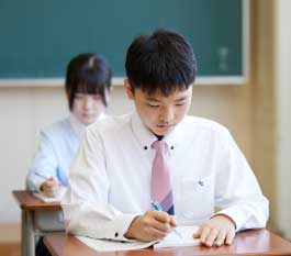 初芝富田林中学校