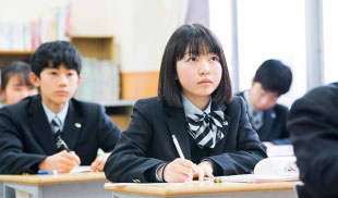 城西大学附属城西中学校