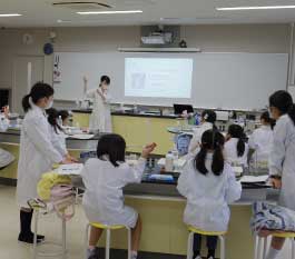 大妻嵐山中学校